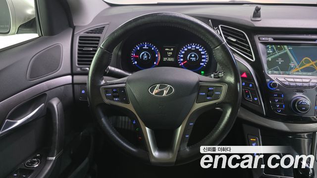 Hyundai i40 2012 — photo 13