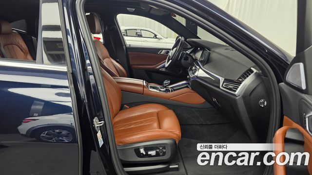 BMW X6 2021 — photo 17