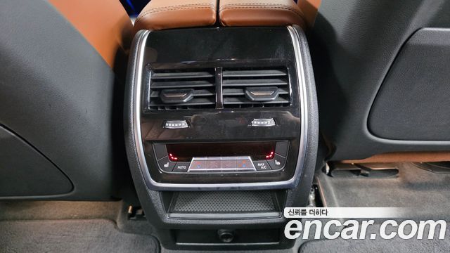 BMW X6 2021 — photo 24