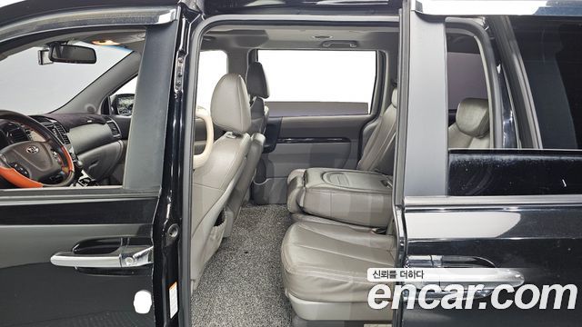 Kia Canival 2014 — photo 11