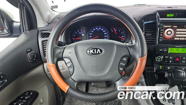 Kia Canival 2014 — photo 15