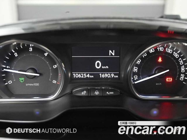 Peugeot 2008 2015 — photo 8