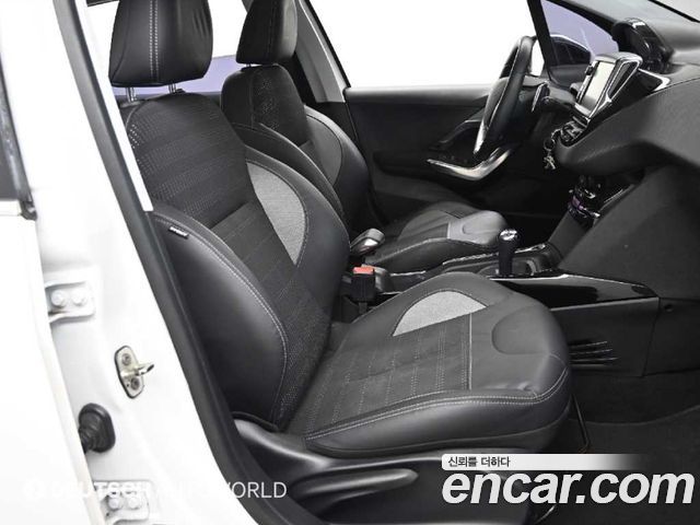 Peugeot 2008 2015 — photo 10