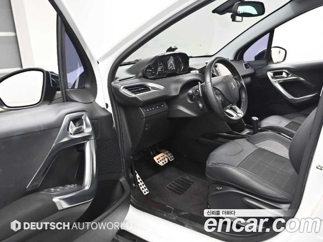 Peugeot 2008 2015 — photo 11