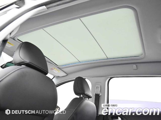 Peugeot 2008 2015 — photo 18