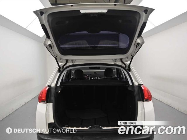 Peugeot 2008 2015 — photo 19