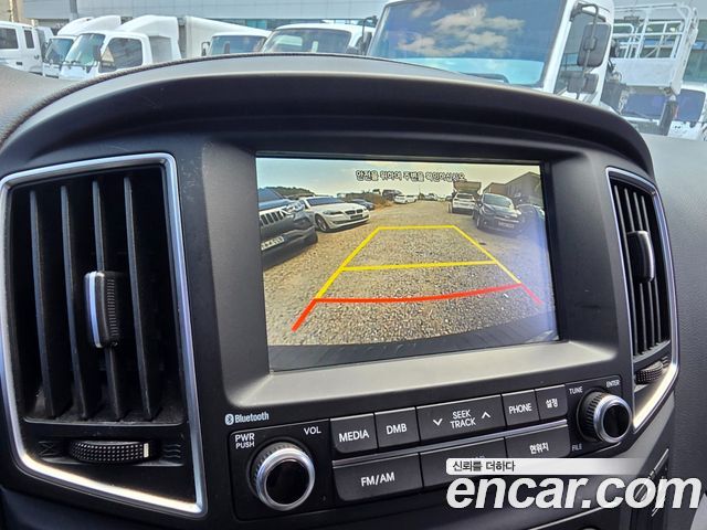 Hyundai Starex 2017 — photo 10