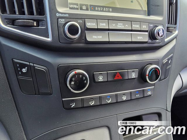 Hyundai Starex 2017 — photo 12