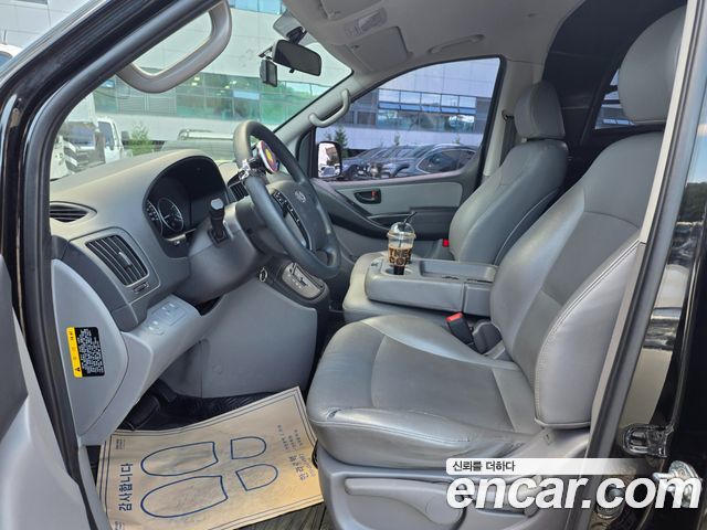 Hyundai Starex 2017 — photo 15