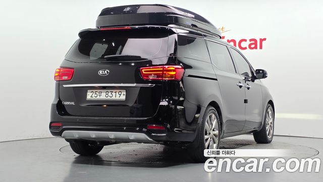 Kia Canival 2019 — photo 2