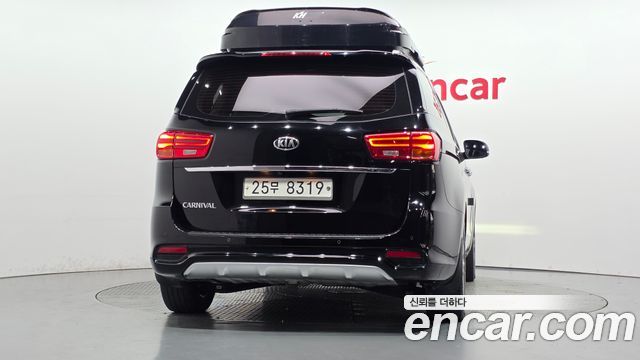 Kia Canival 2019 — photo 4