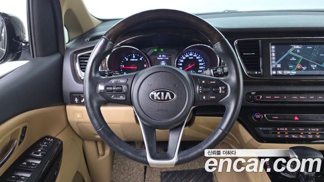 Kia Canival 2019 — photo 20