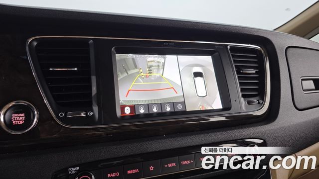 Kia Canival 2019 — photo 21