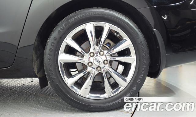 Kia Canival 2019 — photo 7