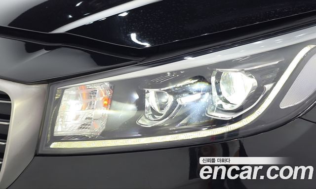 Kia Canival 2019 — photo 8