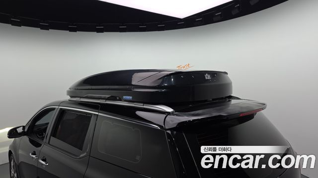 Kia Canival 2019 — photo 27