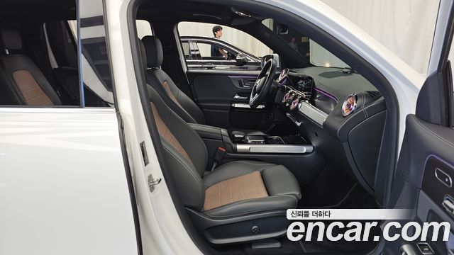 Mercedes-Benz EQB 2024 — photo 17