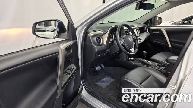 Toyota RAV4 2013 — photo 10