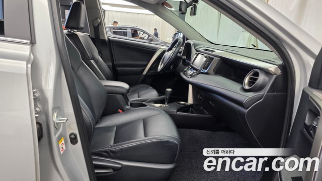 Toyota RAV4 2013 — photo 11