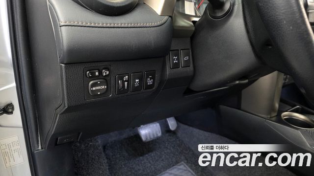 Toyota RAV4 2013 — photo 18
