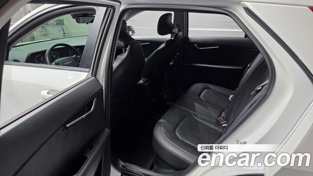 Kia Niro 2022 — photo 25