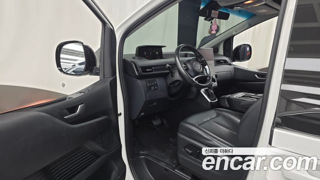 Hyundai Staria 2023 — photo 10
