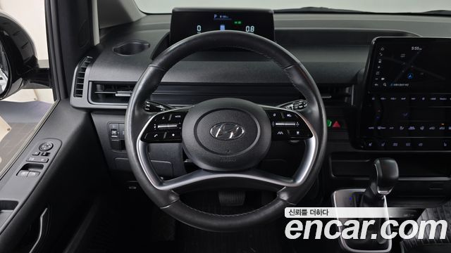 Hyundai Staria 2023 — photo 13