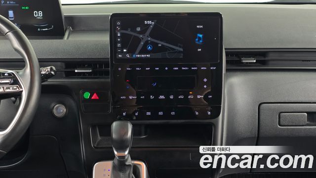 Hyundai Staria 2023 — photo 14