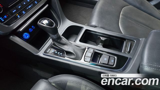 Hyundai Sonata 2016 — photo 12