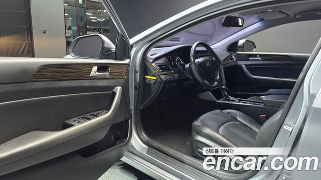Hyundai Sonata 2016 — photo 13