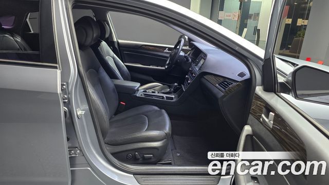 Hyundai Sonata 2016 — photo 17