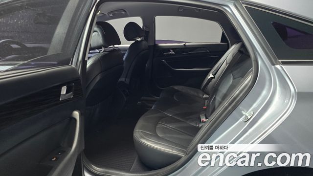 Hyundai Sonata 2016 — photo 18