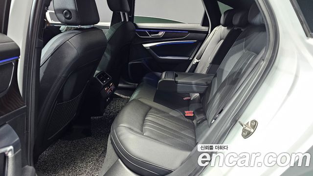 Audi A6 2021 — photo 18