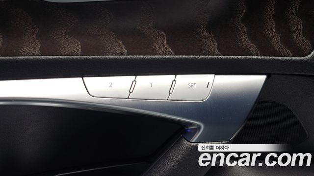 Audi A6 2021 — photo 25