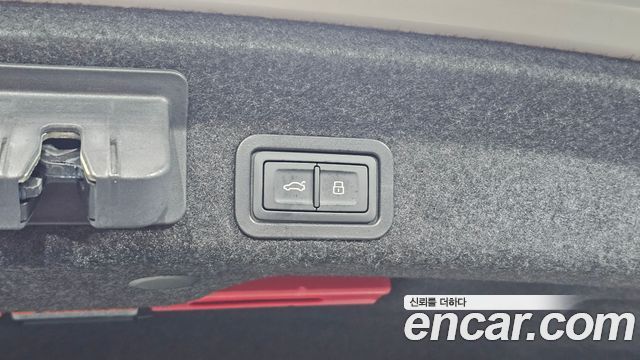 Audi A6 2021 — photo 33