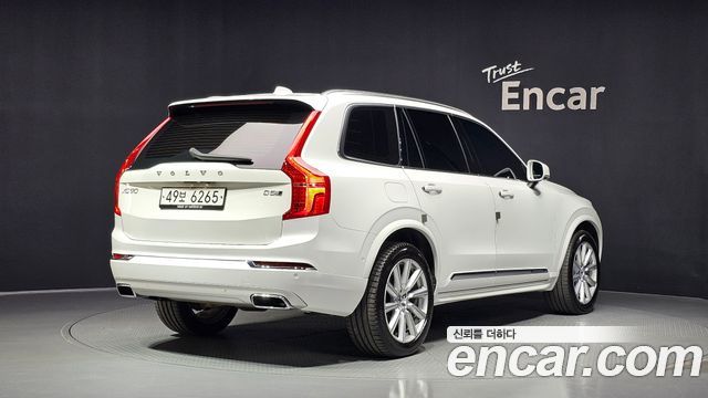 Volvo XC90 2019 — photo 2