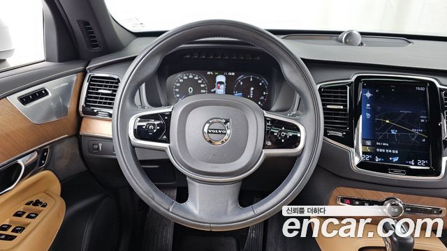 Volvo XC90 2019 — photo 13