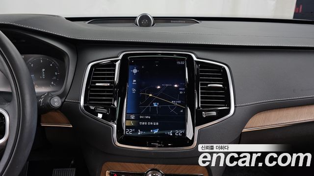Volvo XC90 2019 — photo 14