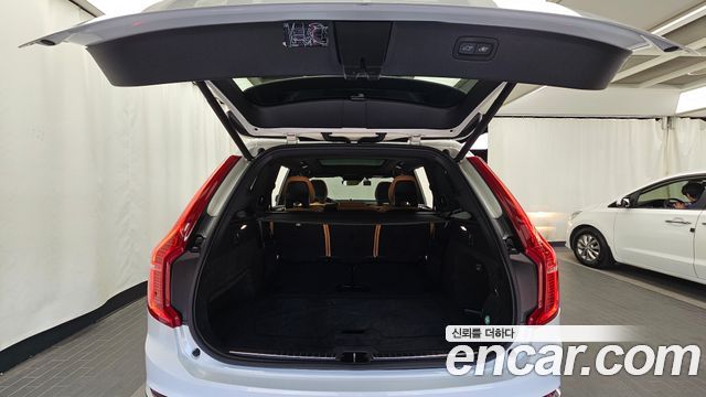 Volvo XC90 2019 — photo 20