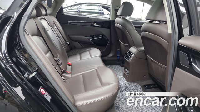 Kia K7 2019 — photo 11