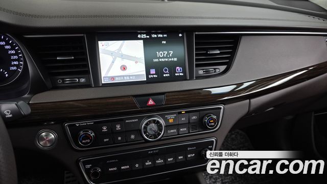 Kia K7 2019 — photo 13