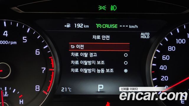 Kia K7 2019 — photo 16