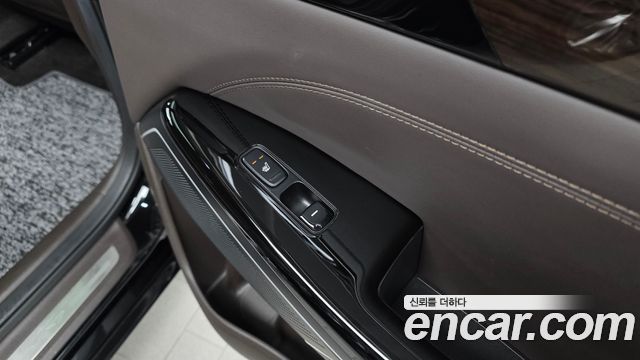 Kia K7 2019 — photo 18
