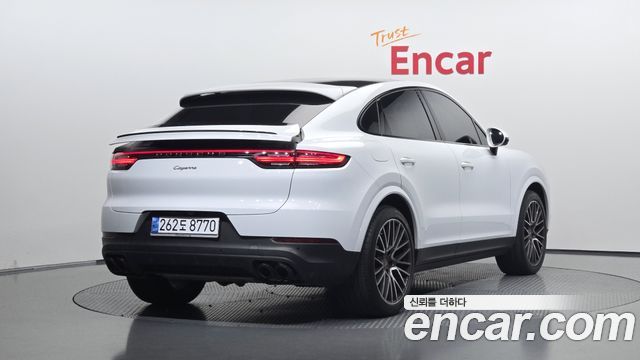 Porsche Cayenne 2021 — photo 2