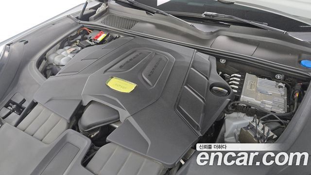 Porsche Cayenne 2021 — photo 6