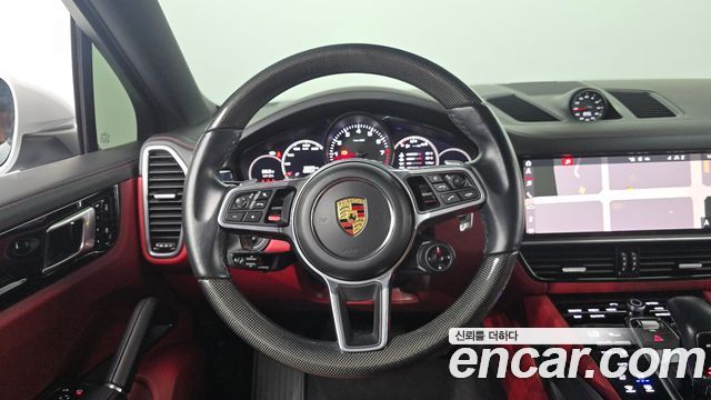 Porsche Cayenne 2021 — photo 19