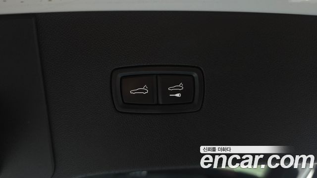 Porsche Cayenne 2021 — photo 26
