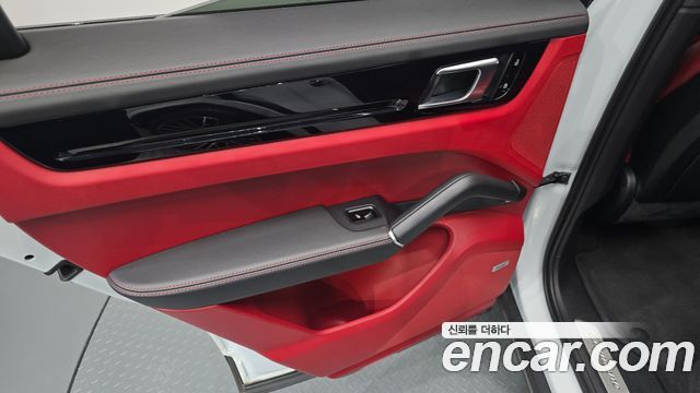 Porsche Cayenne 2021 — photo 15