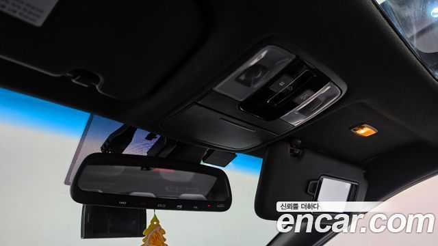 Kia K3 2019 — photo 24