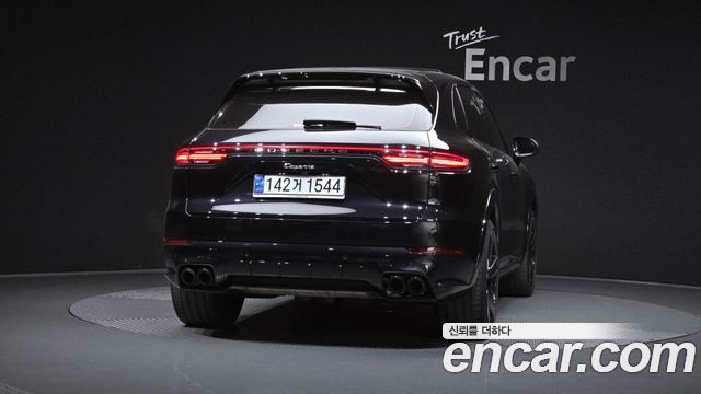 Porsche Cayenne 2020 — photo 4